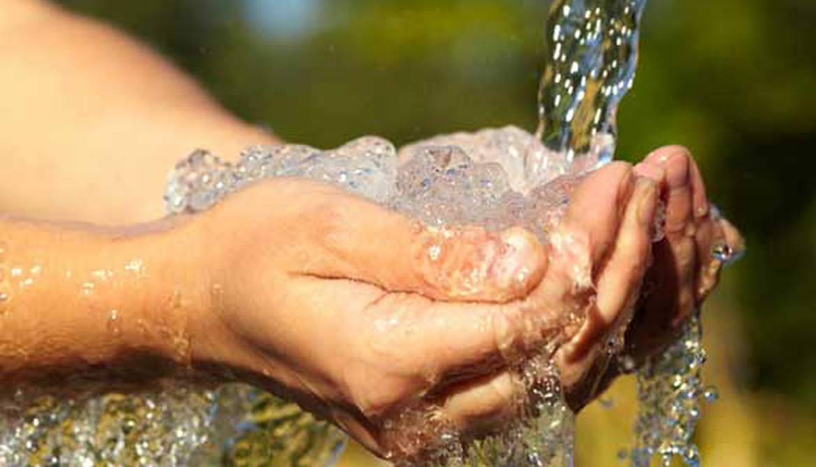 “Água: O Princípio de todas as coisas” – Tales de Mileto.